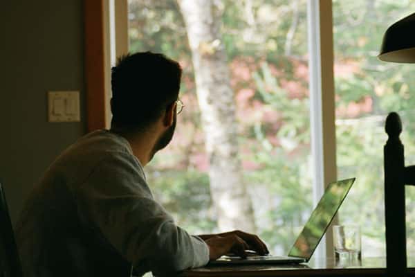 В России появилась угроза хищения данных через Wi-Fi в кафе