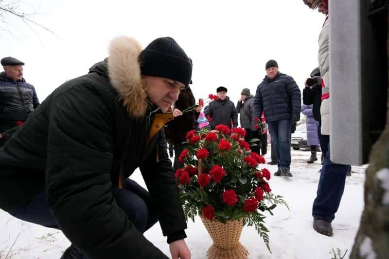 В Первоуральске почтили память погибших при экстренной посадке ТУ-134