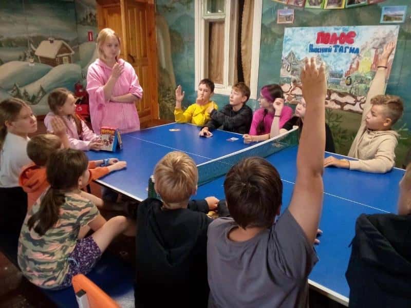 Двести юных первоуральцев отдохнули в лагере «Соколиный камень» на зимних каникулах