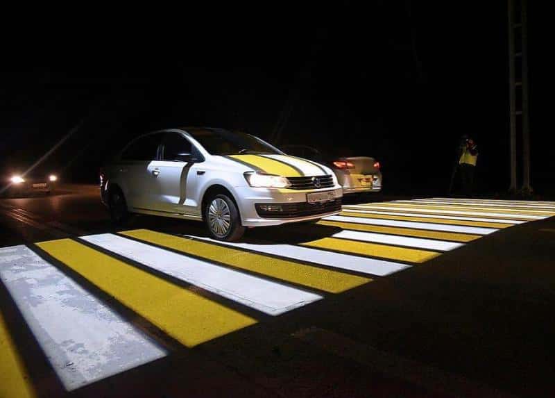 Свердловские дорожники сделали безопасными 576 пешеходных переходов