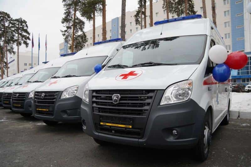 Более 600 машин скорой помощи помогают медикам Свердловской области спасать жизни уральцев