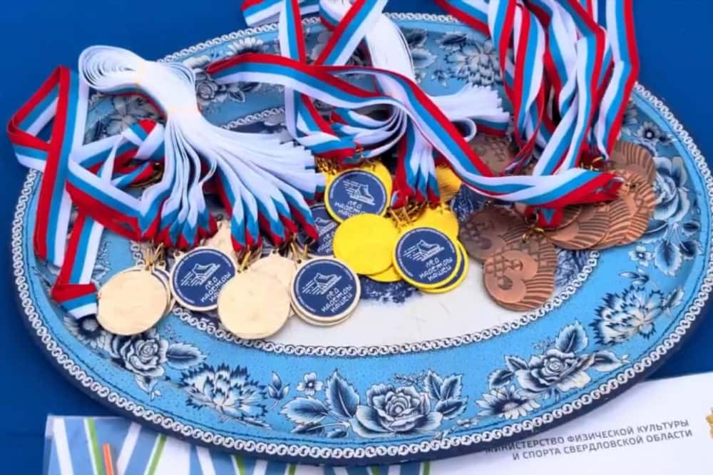 Несколько сотен первоуральцев присоединились к всероссийской акции «Лед надежды нашей»