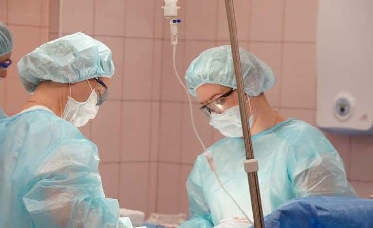 Специалисты из Екатеринбурга впервые в России внедрили электронную систему подготовки перед акушерскими операциями