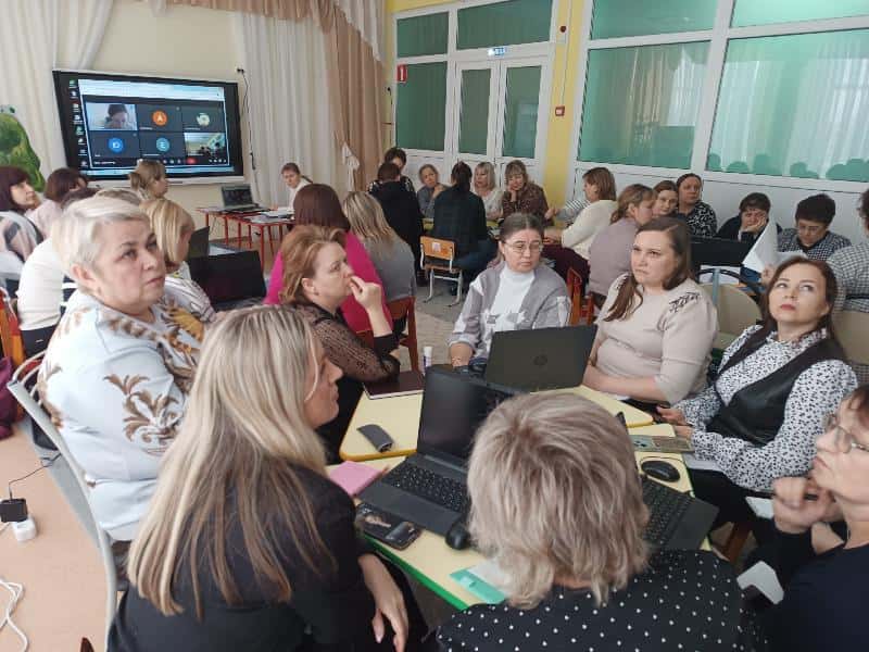 Первоуральские воспитатели открыли секреты успешного взаимодействия с родителями детсадовцев