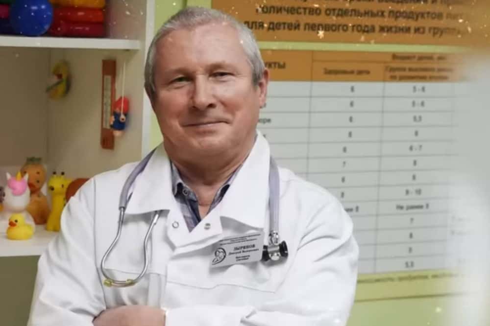 Первоуральский педиатр Дмитрий Зырянов работает врачом уже 45 лет