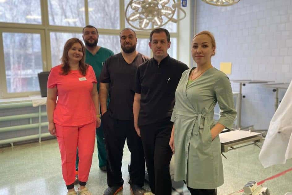 Свердловские медики удалили пациентке гигантскую опухоль весом более 15 килограммов