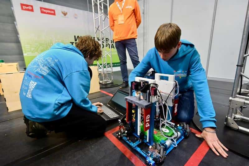 Юные инженеры из Свердловской области презентовали свои инновационные проекты 