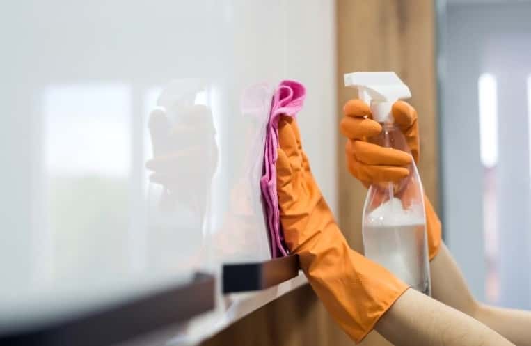 Эксперт рассказала о правильной дезинфекции помещений и опасных моментах при её проведении