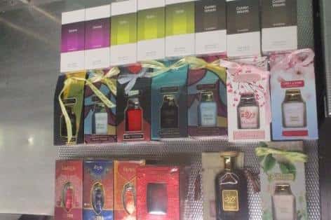 Свердловские таможенники остановили челябинца, перевозившего 36 килограммов духов «для родственников»