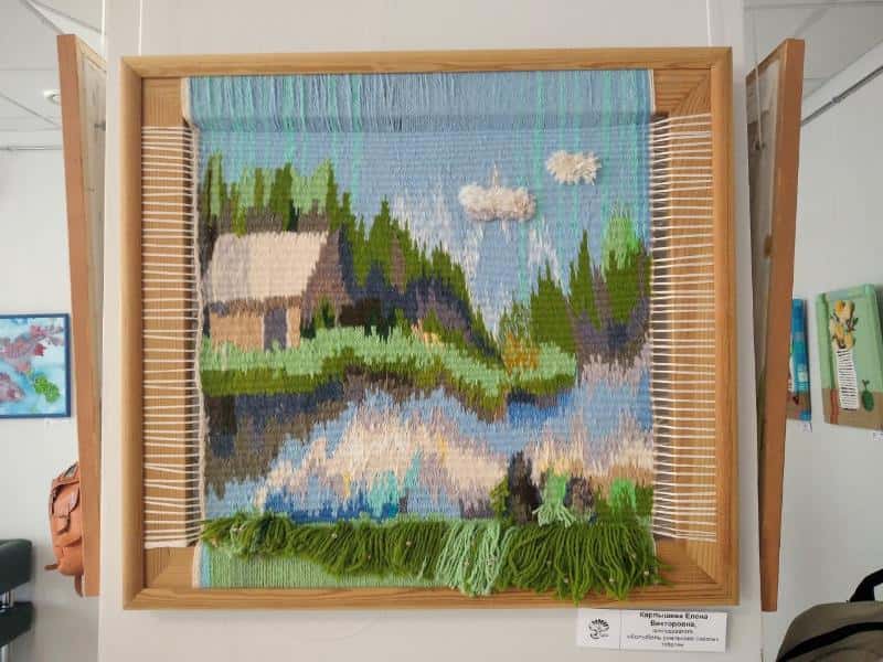 В Первоуральске открылась выставка гобеленов в рамках проекта «Краски малой родины»