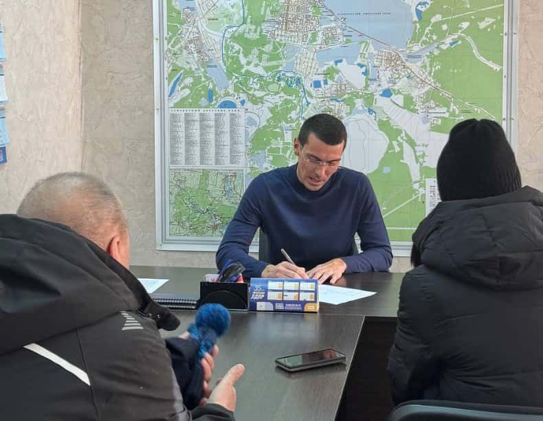 Дмитрий Хаймин помог первоуральцам в решении вопросов недвижимости 