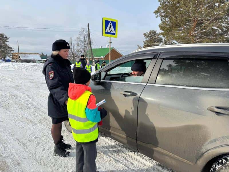Первоуральские сотрудники ГАИ рассказали школьникам о ПДД