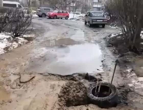 Первоуральцы пожаловались на горы мусора после ремонта дорог во дворах