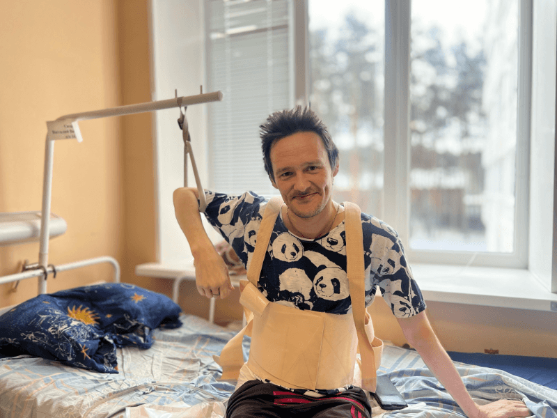 На Урале врачи поставили на ноги свердловчанина, у которого диагностировали разрушение позвоночника