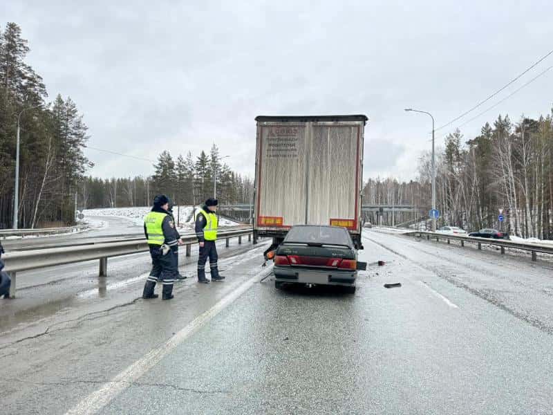 На трассе М-5 «Урал» временно ограничено движение из-за ДТП