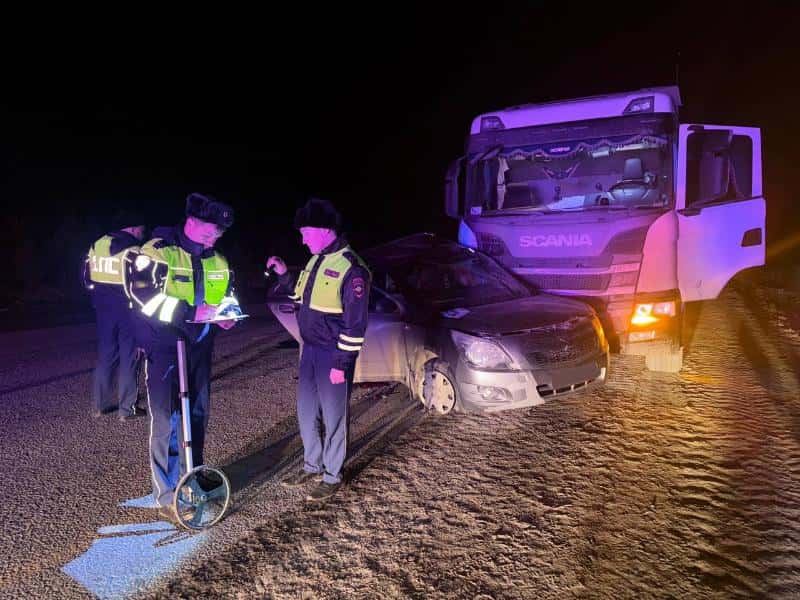 На ЕКАДе водитель Chevrolet погиб при столкновении с грузовиком