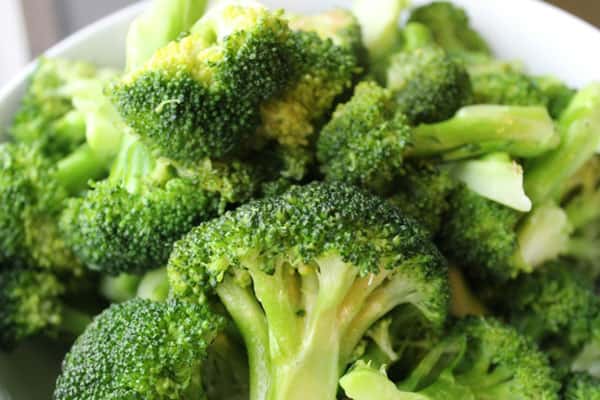 Американские ученые: брокколи и шпинат улучают работу мозга и восстанавливают память