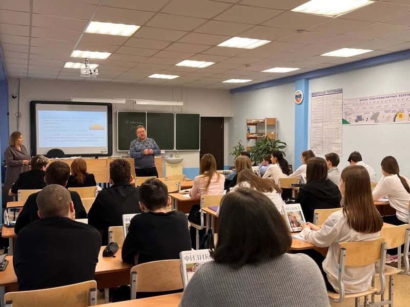 В школе №1 Первоуральска рассказали о важности здорового образа жизни для подростков  