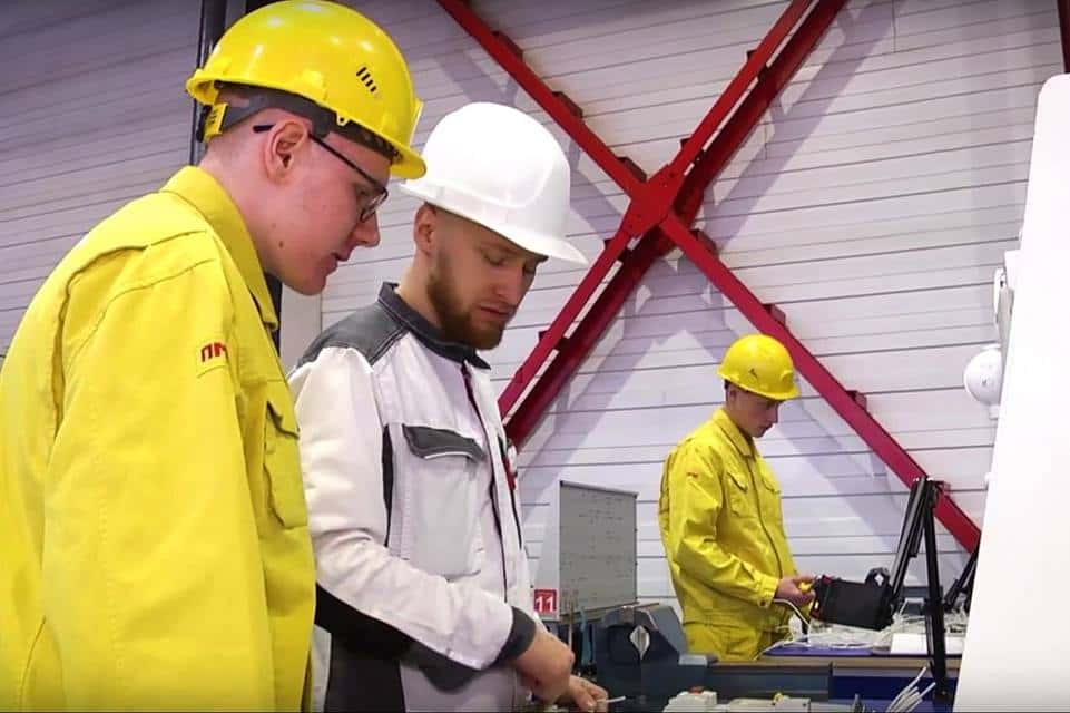 Электрик из Первоуральска с 12-летним опытом работы рассказал о своей профессии