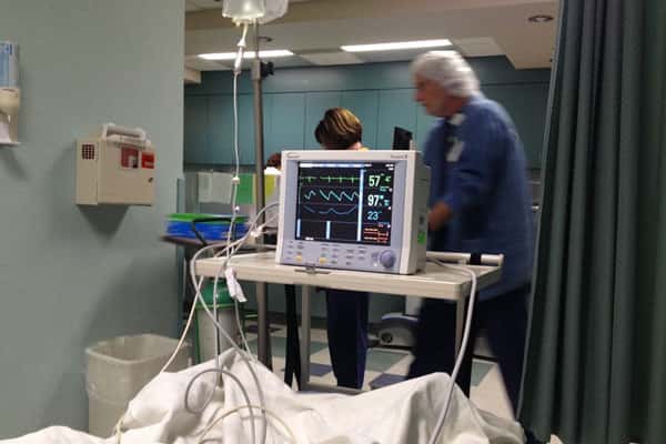 В России выявили случаи холеры, которую завезли из Индии: что нужно знать о болезни  