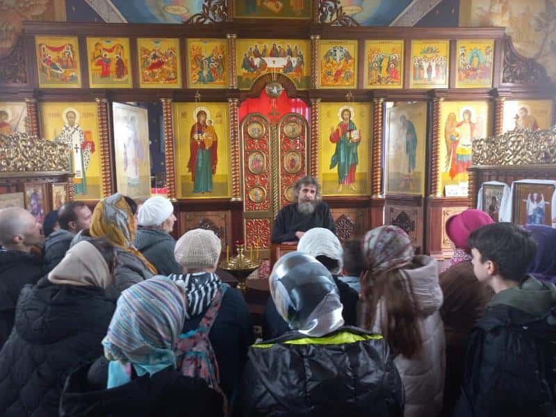 Звон колоколов и фарфоровый иконостас: в Первоуральске стартовала сезонная экскурсия