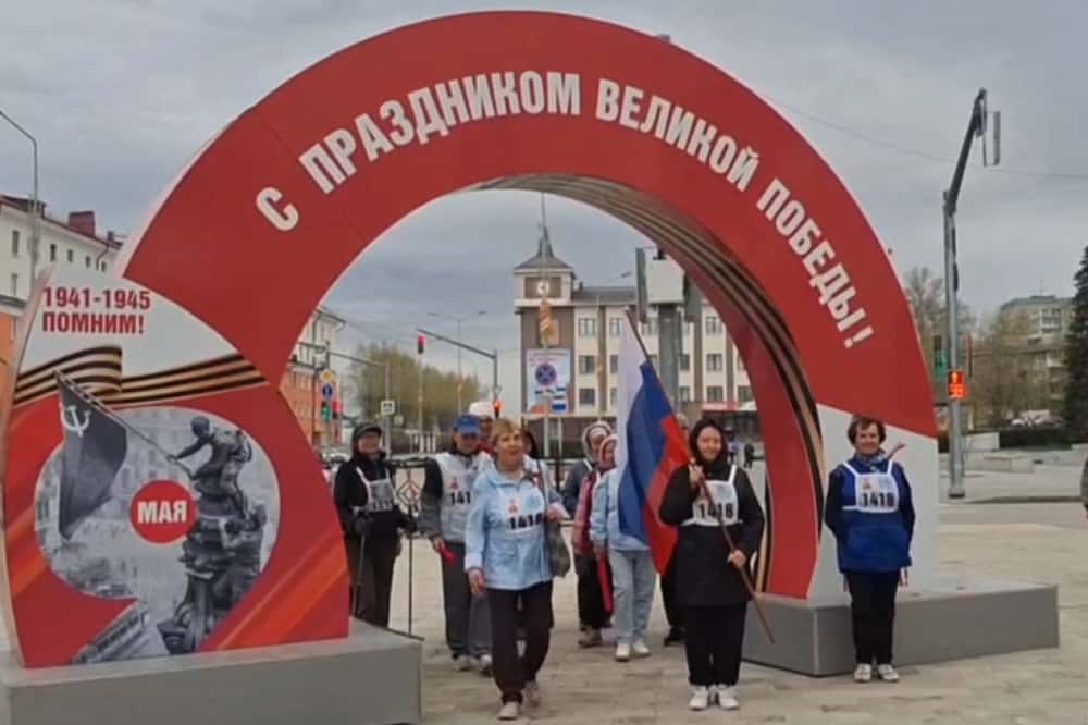 В Первоуральске участники акции «1418 шагов» встретились с главой муниципального округа