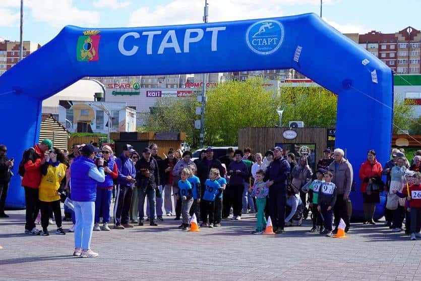 В Первоуральске легкоатлетическая эстафета объединила почти 500 участников 