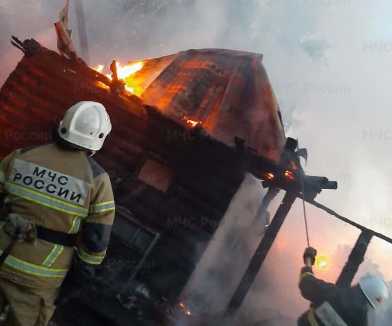 В коллективном саду в Первоуральске при пожаре погиб человек