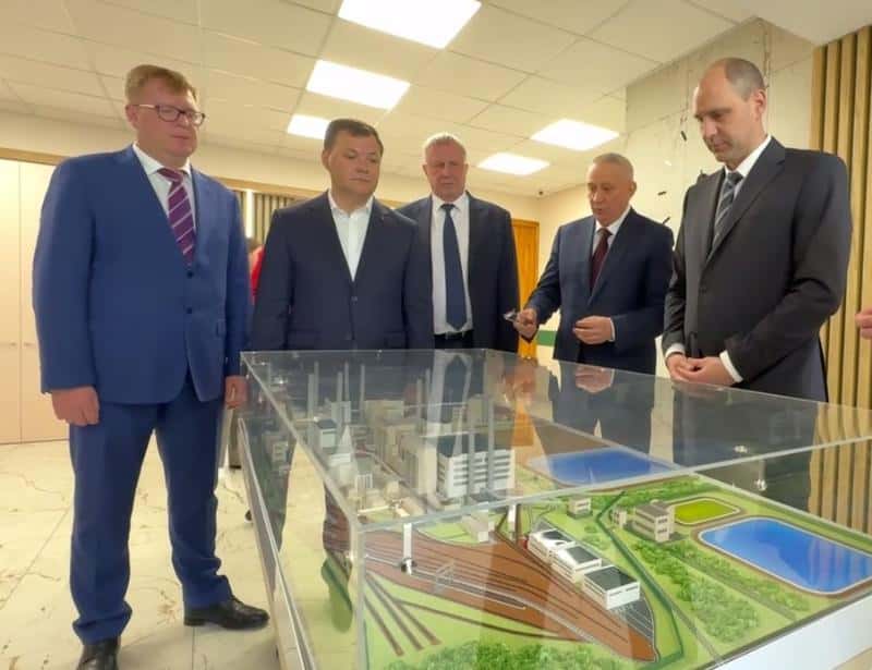 Денис Паслер запустил новое сушильное отделение на заводе «Хромпик» в Первоуральске  