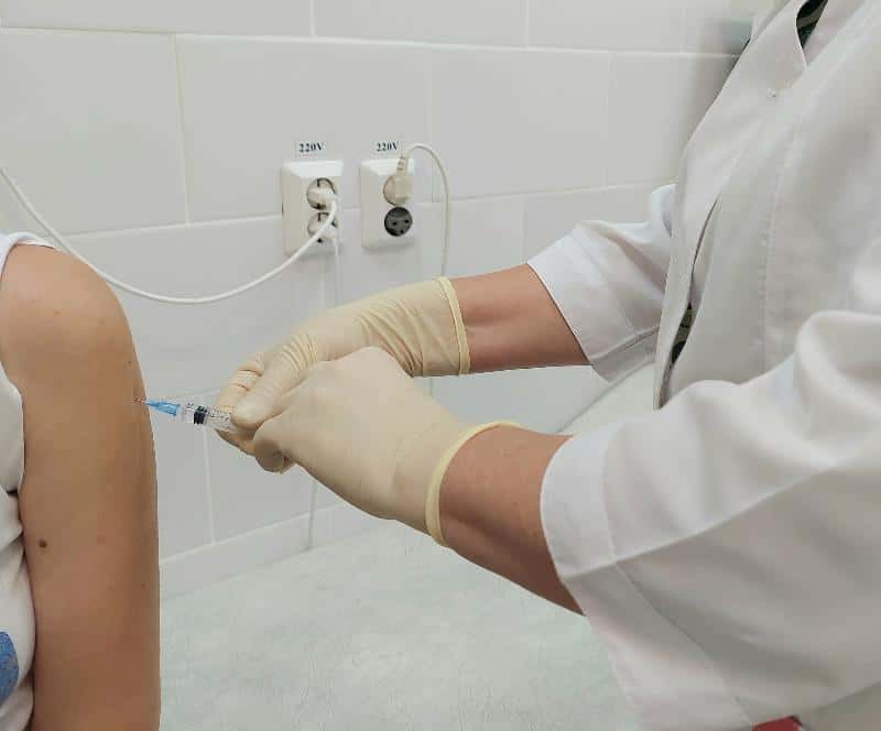 В Первоуральске началась бесплатная вакцинация от клещевого энцефалита для льготных категорий