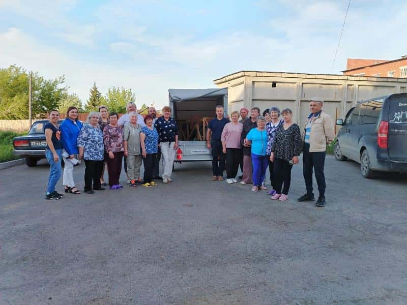 Свердловский фонд «Ветераны СВО и КТО» отправили на фронт мотоцикл и маскировочные сети  