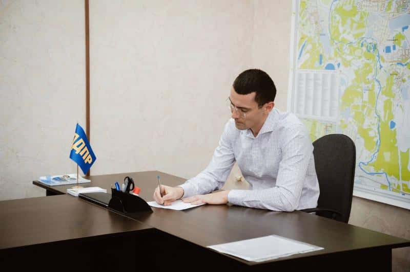 Депутат Первоуральска Дмитрий Хаймин помог горожанам решить острые проблемы  