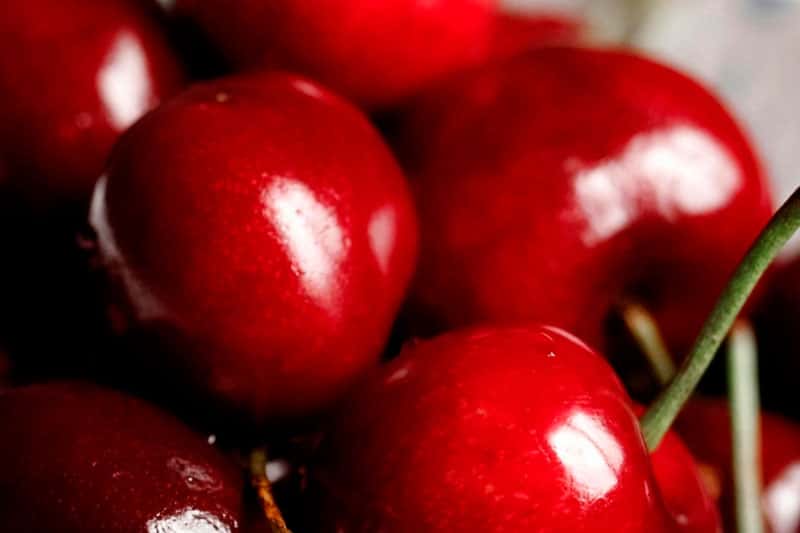 Ешьте больше черешни летом: врач перечислила полезные свойства данной ягоды