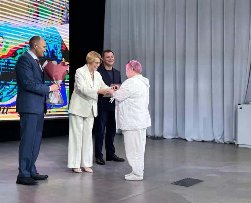 В Первоуральске наградили врачей и медсестер в преддверии Дня медика 