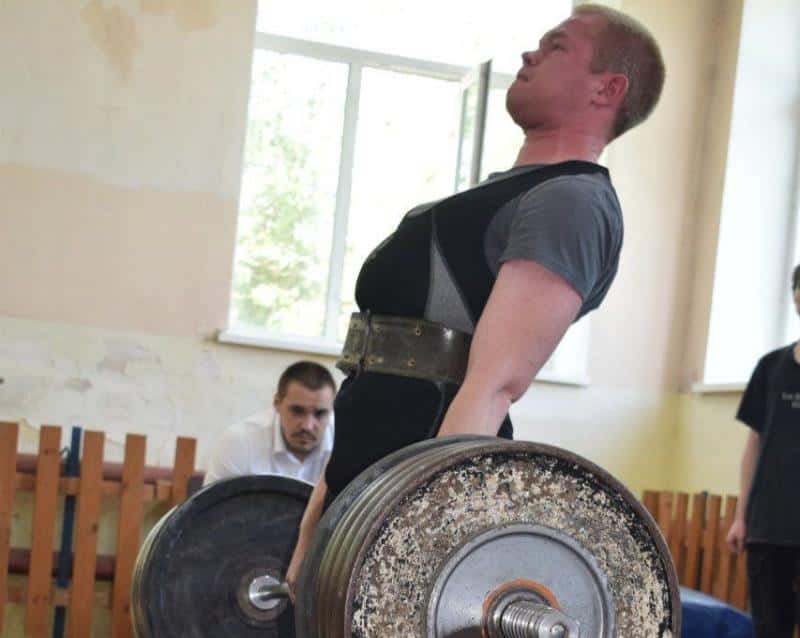 Школьник из Первоуральска поднял 465 кг: он установил рекорд на турнире по пауэрлифтингу