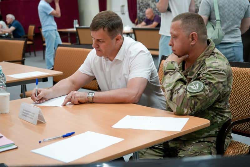 В Первоуральске состоялась межведомственная встреча с участниками СВО 