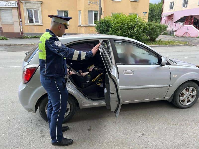 Первоуральские сотрудники ГАИ оштрафовали двух водителей во время рейда  
