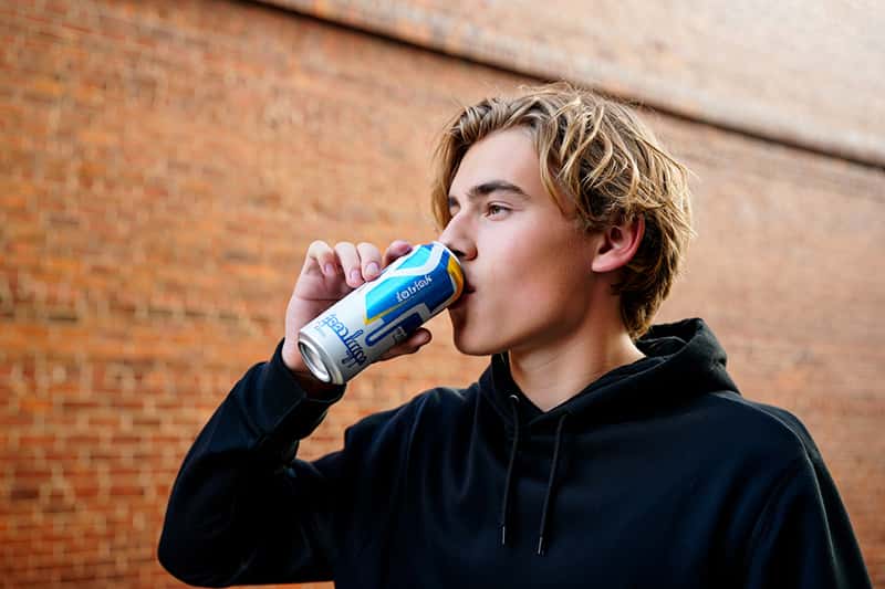 Ученые из Англии нашли простой способ снизить вес: нужно всего лишь исключить газировку 