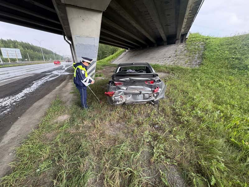 На трассе Пермь – Екатеринбург произошло массовое ДТП с пятью автомобилями