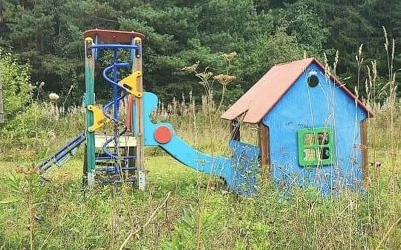 Детективная история под Первоуральском: детскую площадку украли из сада