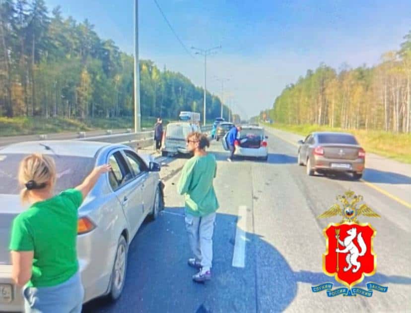 Несколько машин попали в ДТП под Первоуральском 