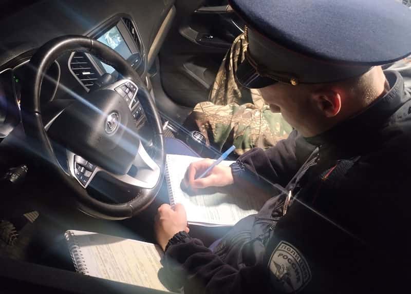 Жителей Первоуральска предупредили: за неоплаченный штраф можно попасть под арест