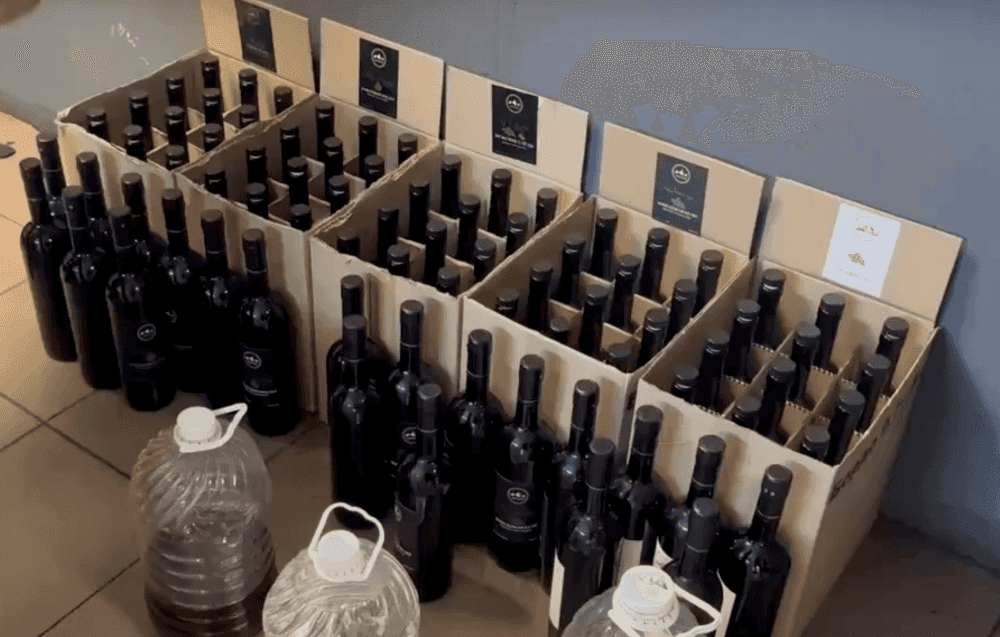 Подпольное производство алкоголя в Екатеринбурге: рейд в кальян-баре 