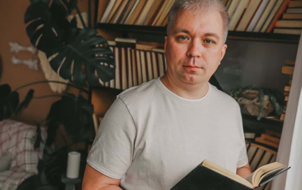 Уральский юрист из Каменска-Уральского обязан вернуть вдове героя СВО крупную сумму за фиктивные услуги