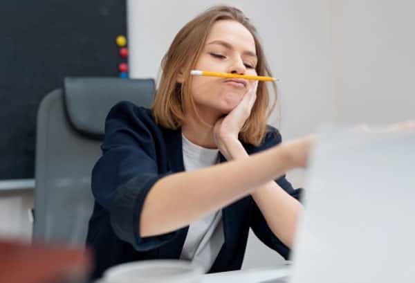 На подработку к Новому году: каждый второй уралец хочет заработать больше — названы самые активные сферы