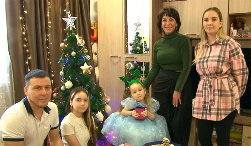 Новогоднее чудо: министр здравоохранения Свердловской области исполнила мечту девочки