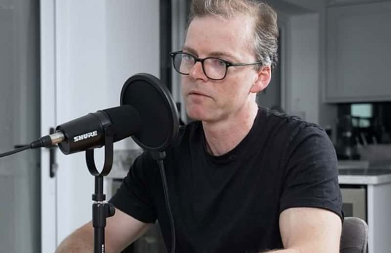 Британец в 44 года рассказал, почему у него не было интимных отношений