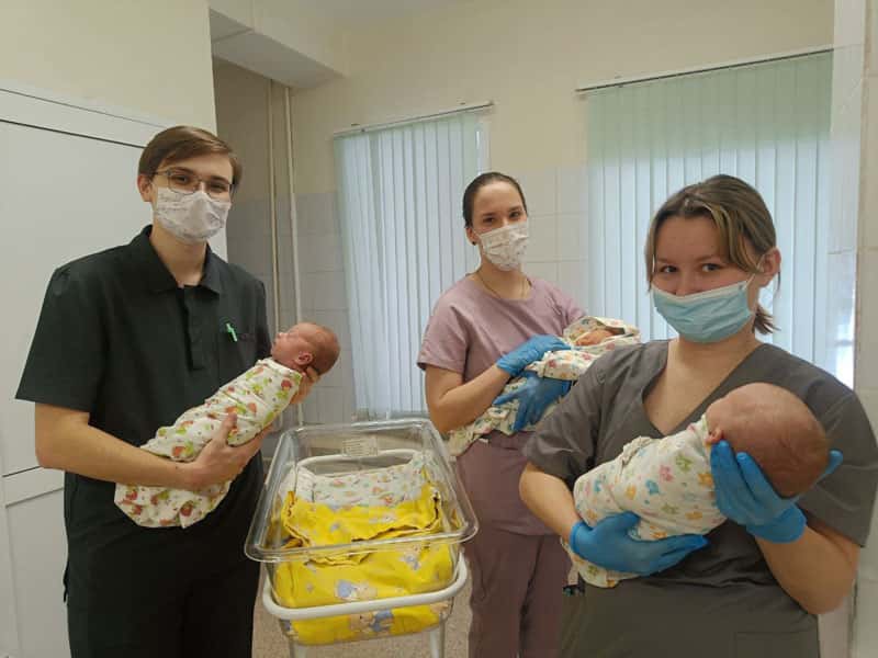 Медицинские династии Первоуральска: студенты УГМУ на практике в детской больнице