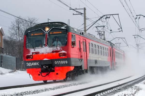 С 1 апреля исчезнут больше 10 электричек: жители посёлка останутся отрезанными от целого города