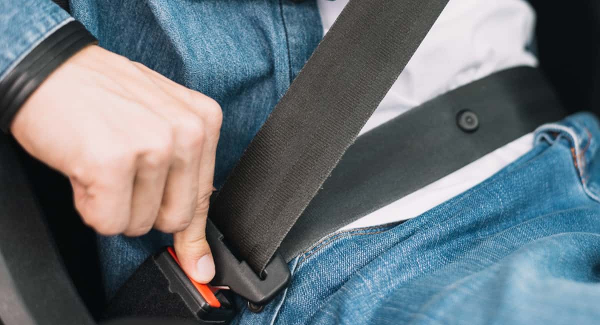 Спина болит после каждой поездки? Как настроить сиденье, чтобы забыть об ортопеде